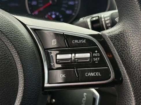 Used 2019 Kia Forte LXS FWD image 29