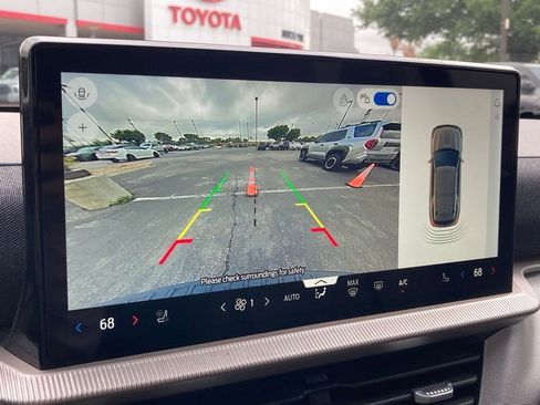 Used 2025 Ford Explorer Active w/ Active Comfort Package image 22