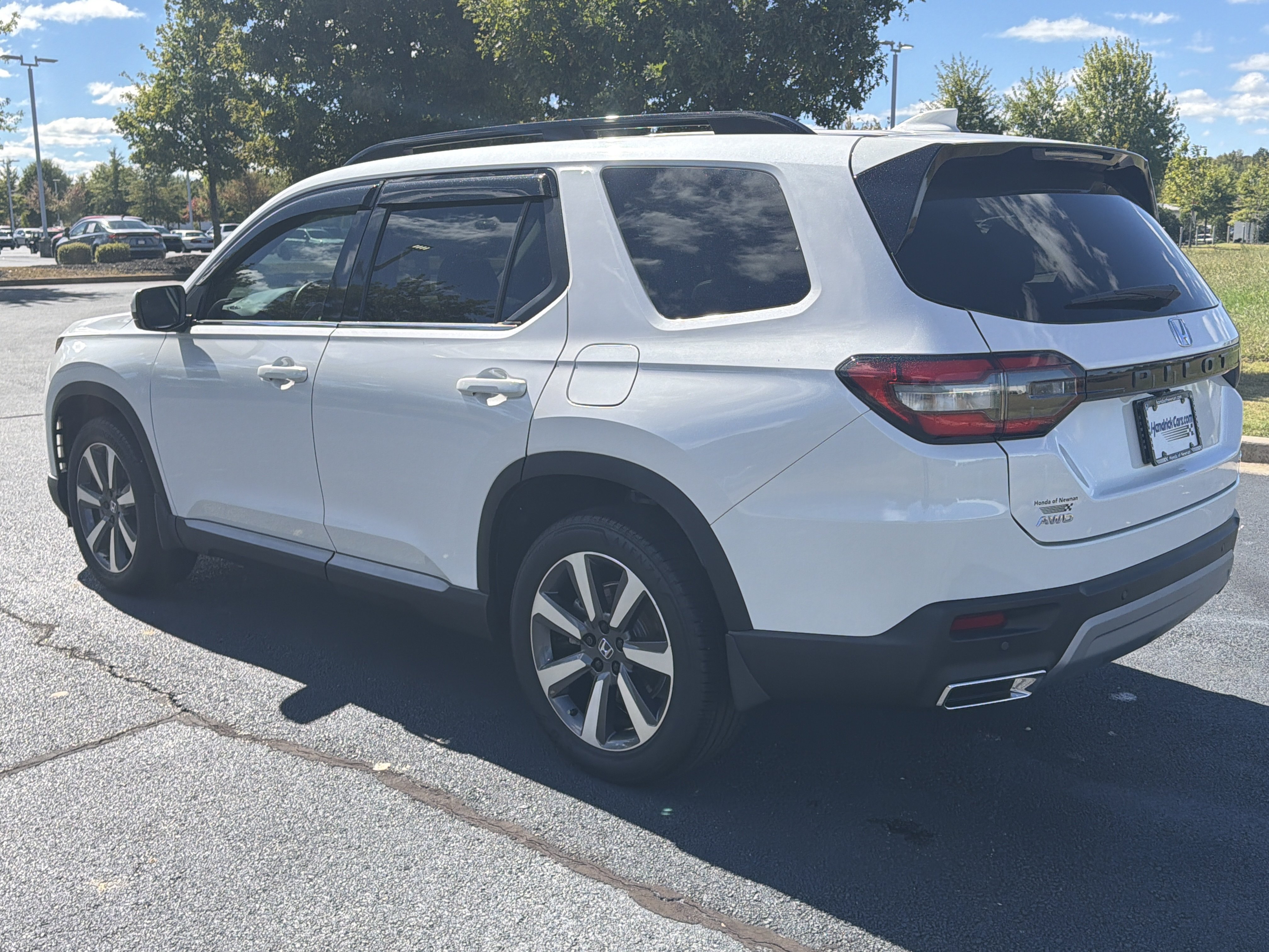 Certified 2025 Honda Pilot Touring image 7