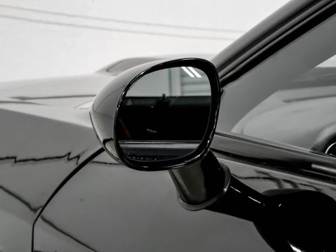 Used 2016 Dodge Challenger SRT image 43