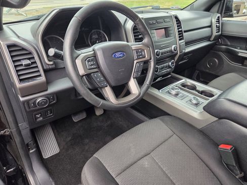 Used 2018 Ford Expedition Max XLT image 11