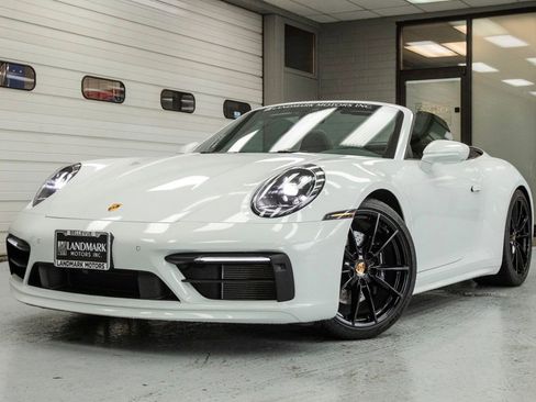 Used 2023 Porsche 911 Carrera S image 2