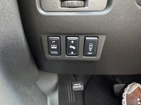 Used 2007 Nissan Titan SE AWD/4WD image 28