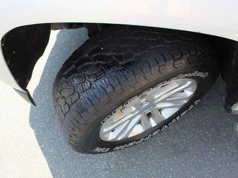 Used 2016 GMC Canyon SLT image 36