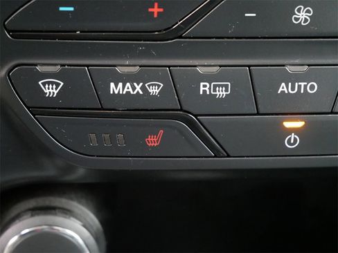 Used 2021 Ford Ranger Lariat w/ Technology Package image 3