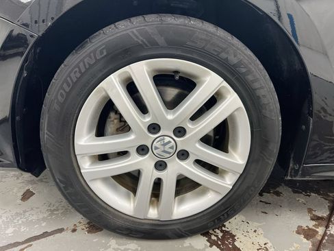 Used 2018 Volkswagen Jetta S w/ Cold Weather Package FWD image 26