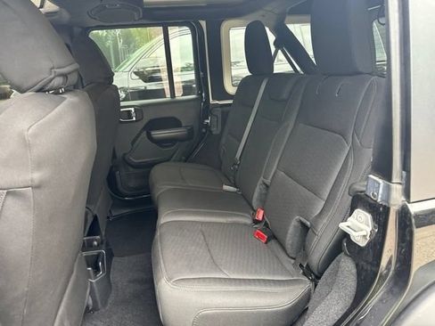 Used 2019 Jeep Wrangler Unlimited Sport AWD/4WD image 12