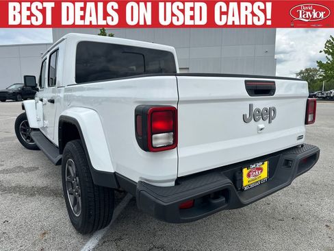 Used 2021 Jeep Gladiator Overland AWD/4WD image 6