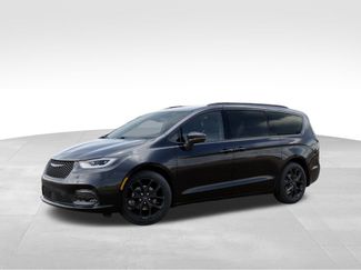 New 2026 Chrysler Pacifica Select w/ S Appearance Package video 2