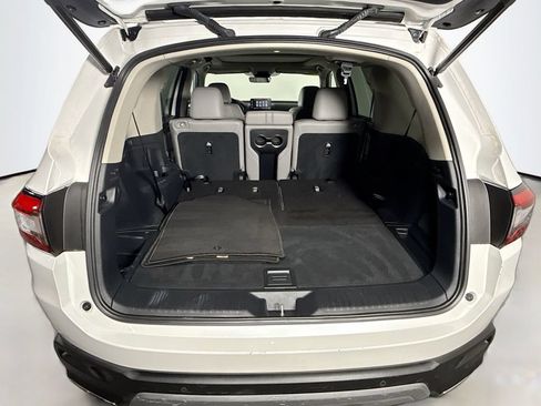 Certified 2025 Honda Pilot Touring image 24