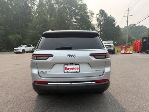 Used 2021 Jeep Grand Cherokee L Limited AWD/4WD image 23