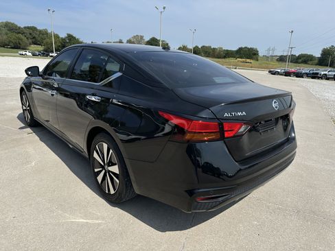 Used 2021 Nissan Altima 2.5 SV FWD image 7