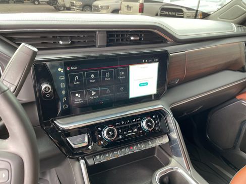 Used 2025 GMC Sierra 2500 Denali Ultimate image 20