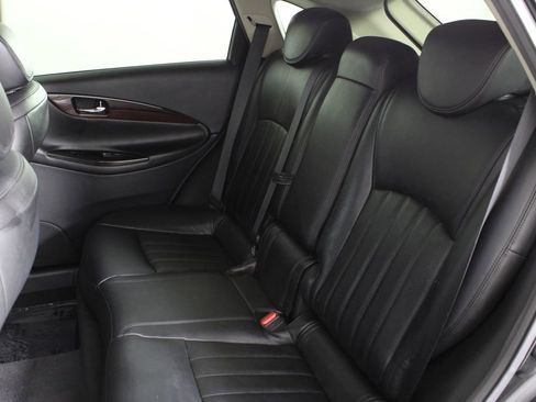 Used 2017 INFINITI QX50 2WD w/ Premium Plus Package image 18