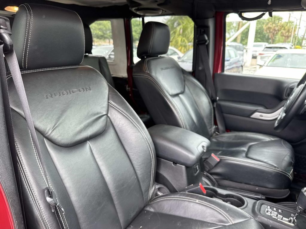 Used 2013 Jeep Wrangler Unlimited Rubicon w/ Connectivity Group AWD/4WD image 11