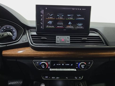 Used 2023 Audi Q5 2.0T Premium Plus w/ Premium Plus Package AWD/4WD image 21