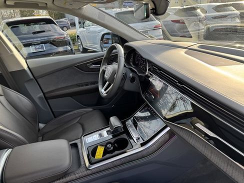 Used 2019 Audi Q8 Prestige image 29