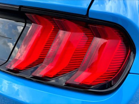 Used 2022 Ford Mustang GT Premium w/ Equipment Group 401A RWD image 30