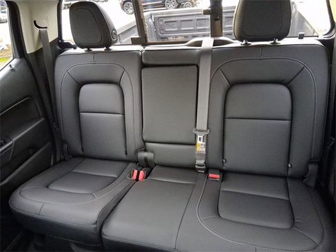 Used 2022 Chevrolet Colorado ZR2 image 13