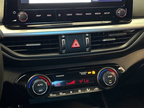 Used 2024 Kia Forte GT-Line image 20