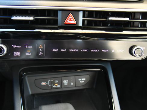 Used 2025 Kia K5 GT-Line w/ GT-Line Premium Package image 27