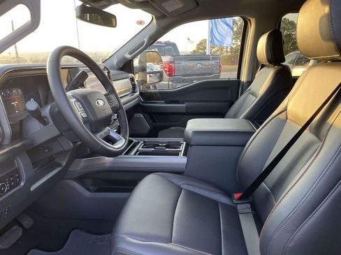 New 2026 Ford F250 Lariat w/ Black Appearance Package image 8