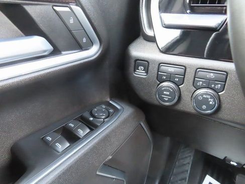 Used 2025 Chevrolet Silverado 1500 LT image 33