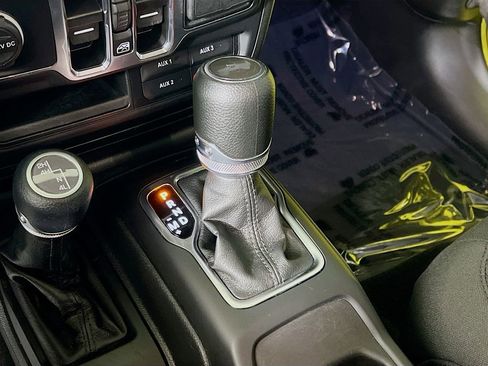 Used 2023 Jeep Wrangler Unlimited Sport AWD/4WD image 17