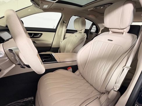 Used 2025 Mercedes-Benz S 63 AMG S image 13