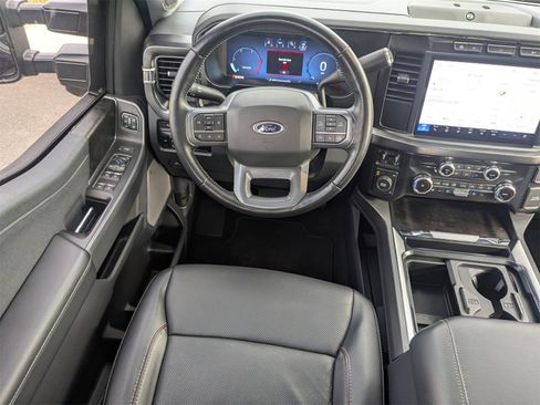Used 2023 Ford F450 Lariat image 16