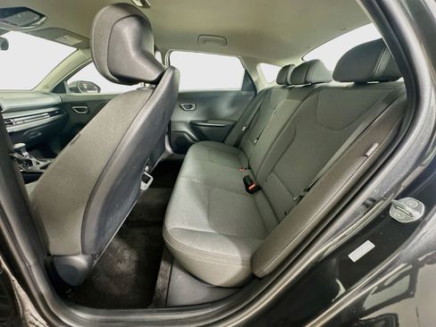 Used 2025 Kia K4 FWD image 26