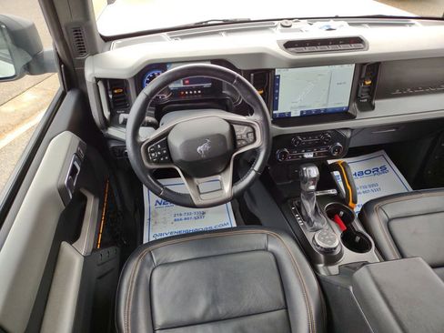 Used 2022 Ford Bronco Badlands image 18