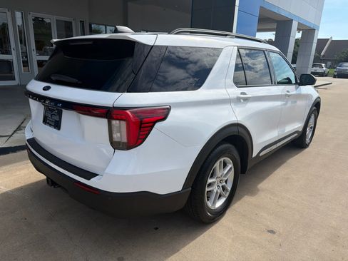 Used 2025 Ford Explorer Active RWD image 7