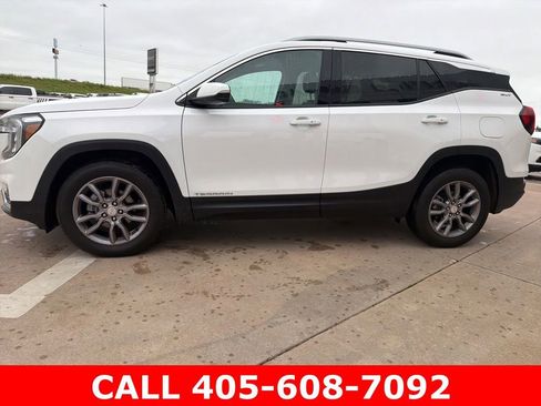 Used 2024 GMC Terrain SLT AWD/4WD image 6