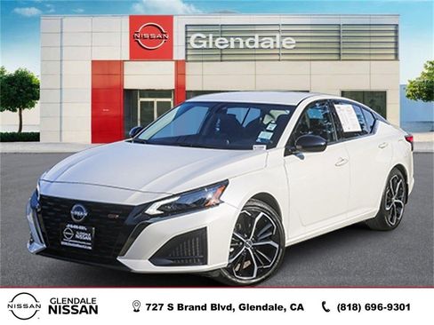 Used 2024 Nissan Altima 2.5 SR image 1