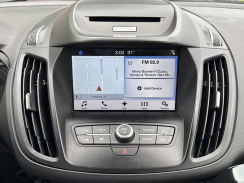 Used 2017 Ford Escape SE w/ Equipment Group 201A FWD image 24