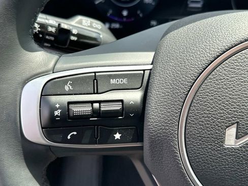 New 2025 Kia Sportage SX image 18