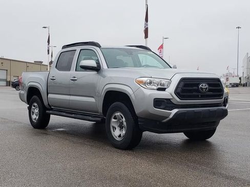Used 2023 Toyota Tacoma SR AWD/4WD image 3
