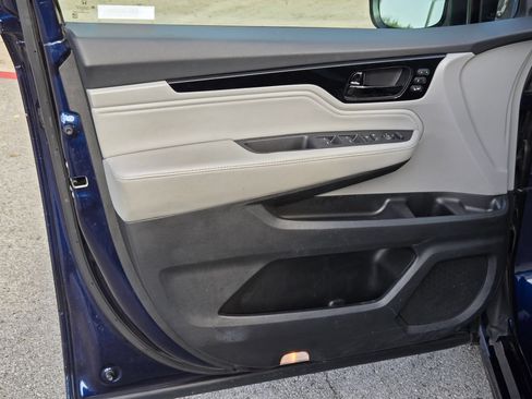 Certified 2022 Honda Odyssey Touring image 10
