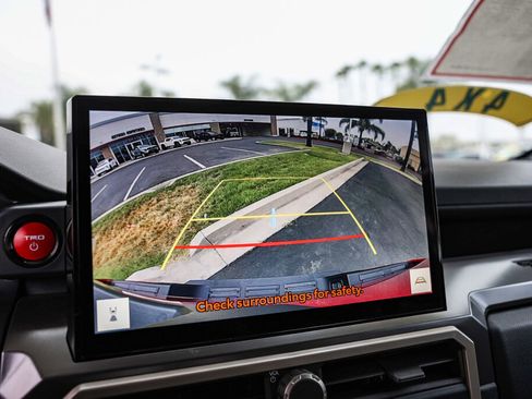 Certified 2025 Toyota Tacoma TRD Off-Road image 16