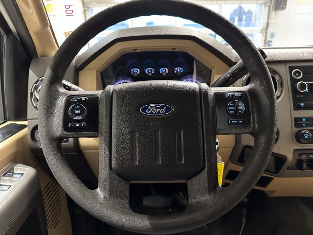 Used 2016 Ford F250 XLT w/ XLT Interior Package AWD/4WD image 9