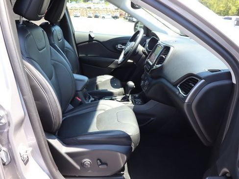 Used 2019 Jeep Cherokee Limited AWD/4WD image 22