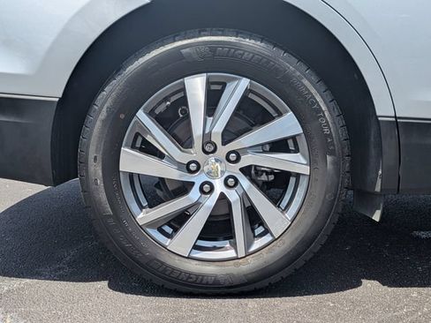 Used 2022 Chevrolet Equinox LT FWD image 12