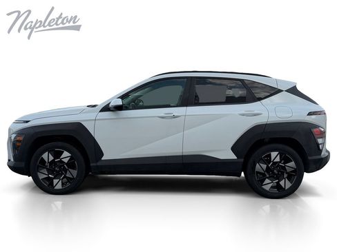 Used 2025 Hyundai Kona SEL FWD image 2