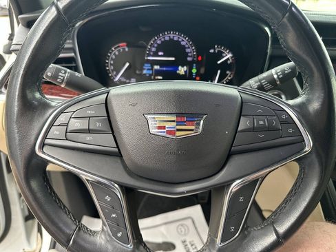 Used 2019 Cadillac XT5 Luxury FWD image 12