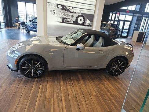 New 2025 MAZDA MX-5 Miata Grand Touring w/ Appearance Package image 5