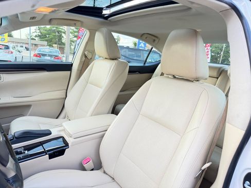 Used 2015 Lexus ES 350 w/ Luxury Package FWD image 13
