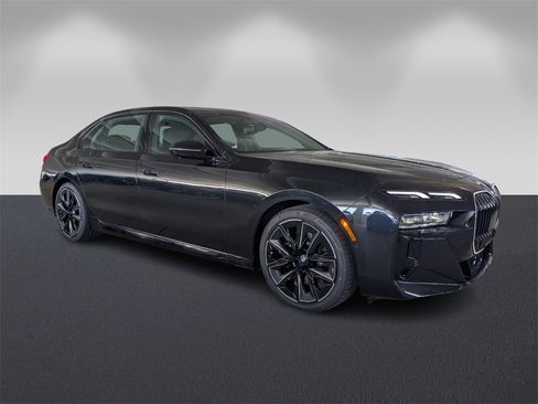 New 2026 BMW i7 xDrive60 w/ Executive Package image 1
