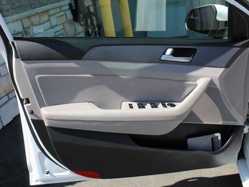 Used 2015 Hyundai Sonata SE w/ Option Group 09 image 10