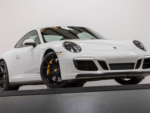 Used 2019 Porsche 911 Carrera GTS RWD image 32